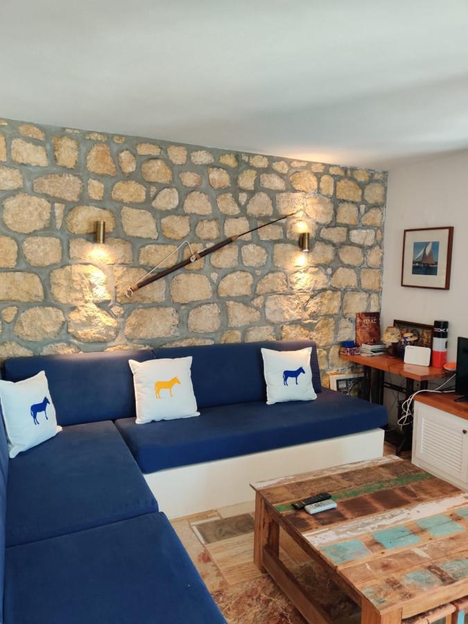 Marilia House Lejlighed Hydra  Eksteriør billede